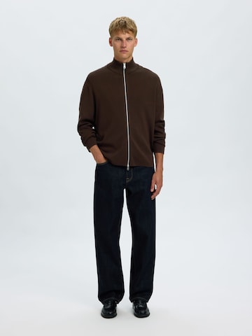 Vestes en maille SELECTED en marron