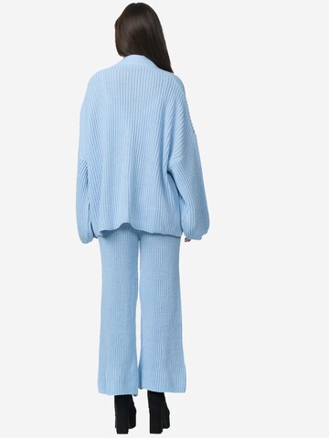 Elara Hausanzug in Blau