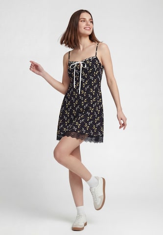 MYMO - Vestido en negro