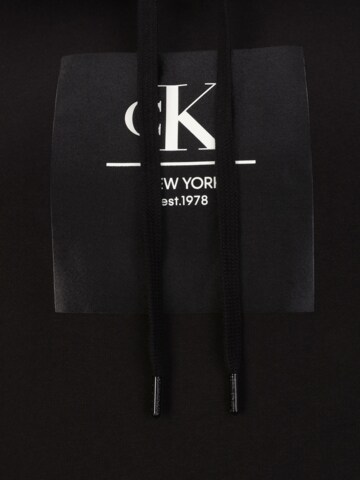 Sweat-shirt Calvin Klein Jeans Curve en noir