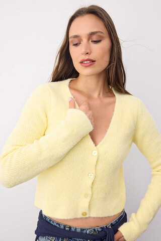 Trendyol Strickjacke in Gelb