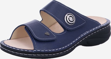 Mule Finn Comfort en bleu : devant