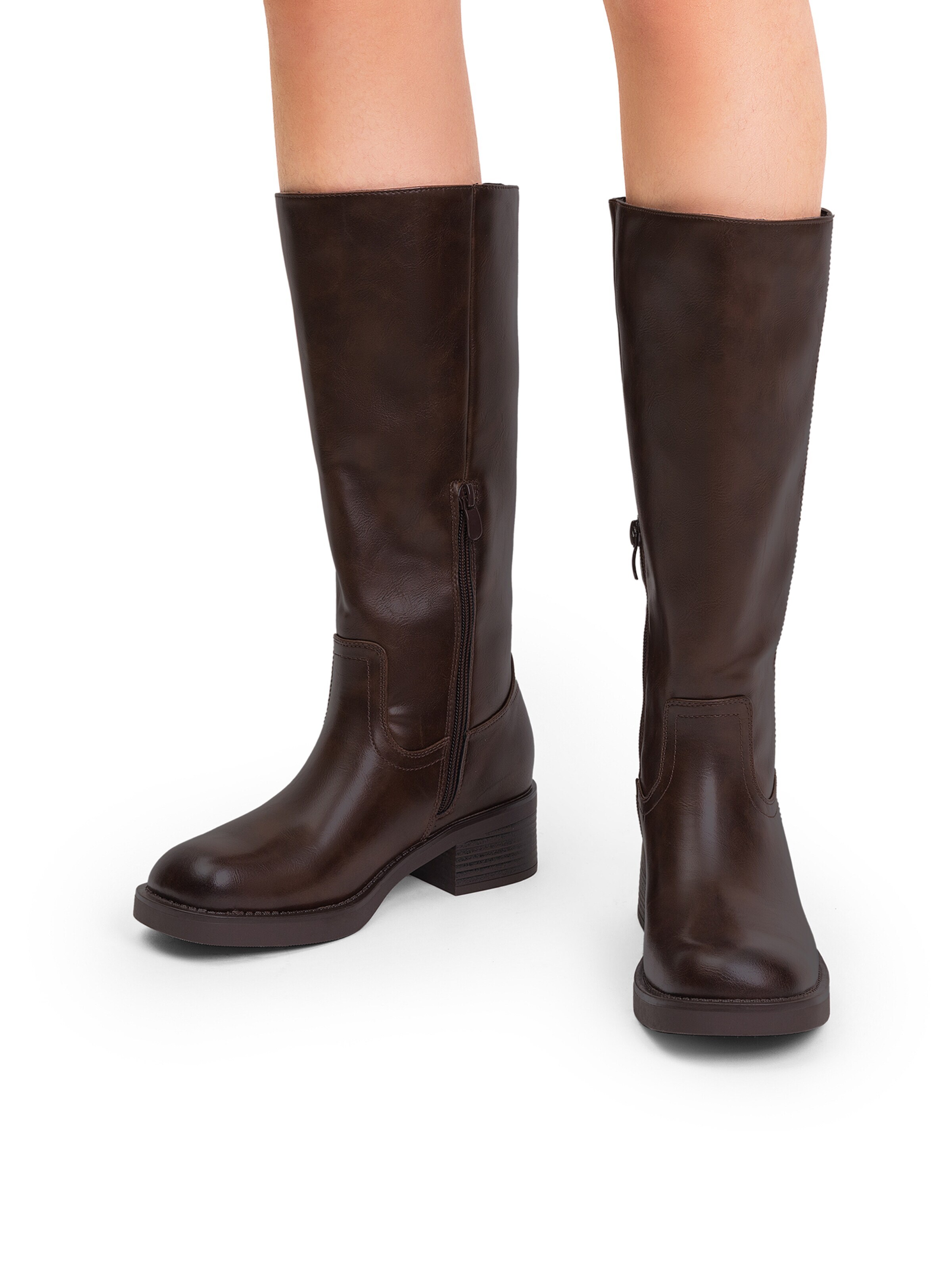 Dream Pairs Boots in Brown