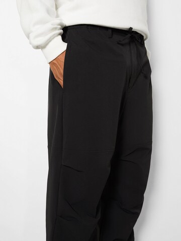 Bershka Loosefit Hose in Schwarz