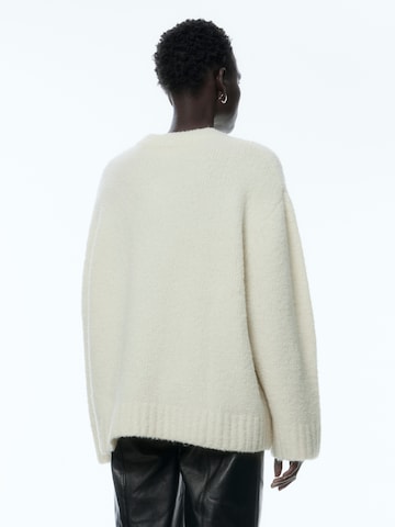 Pullover 'Wilhelmina' di EDITED in beige