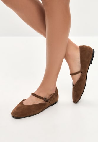 CESARE GASPARI Strap ballerina in Brown