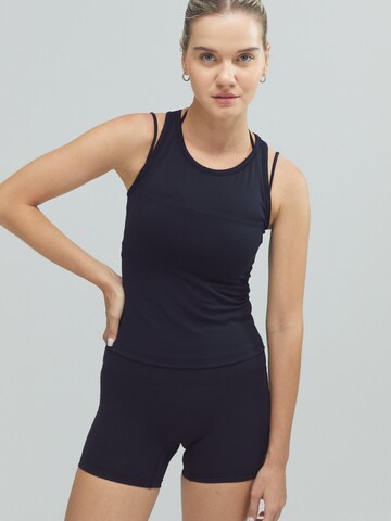 DRILLS Apparel Sporttop 'ACTIVE' in Zwart: voorkant