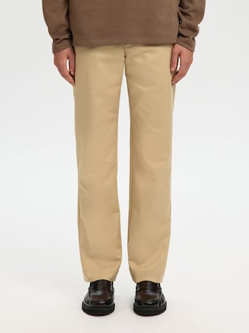 regular Pantaloni chino di SELECTED in marrone: frontale