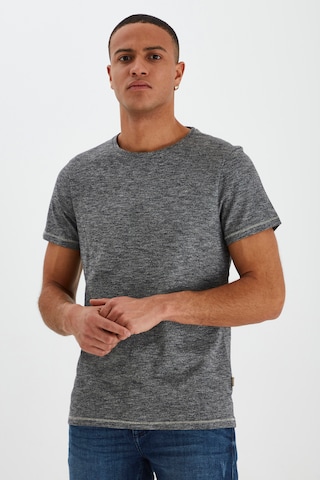 T-Shirt 'MUDDY' BLEND en gris : devant