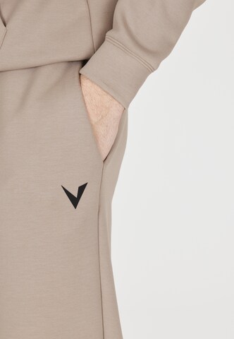 Virtus Tapered Sporthose 'Taro' in Braun