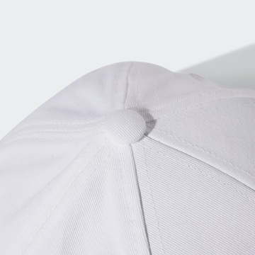 ADIDAS ORIGINALS - Gorra en blanco