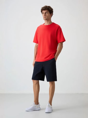 Tommy Life Sweatsuit in Red