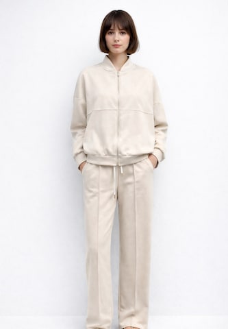 Elara Joggingpak in Beige: voorkant