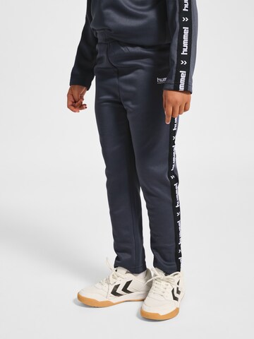 Hummel Regular Sportbroek in Grijs