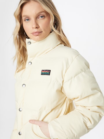 DEUS EX MACHINA Between-season jacket in White