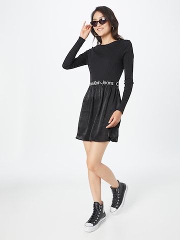 Calvin Klein Jeans - Vestido en negro