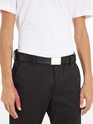 Calvin Klein - Cintos 'Formal Plaque' em preto