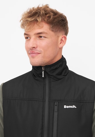 BENCH Sweatjacke in Grün