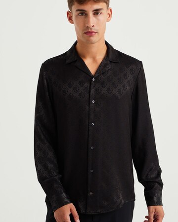 WE Fashion Regular fit Button Up Shirt in Black: front