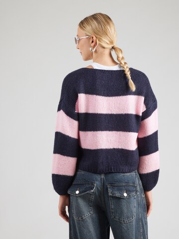 Hailys Strickjacke in Blau