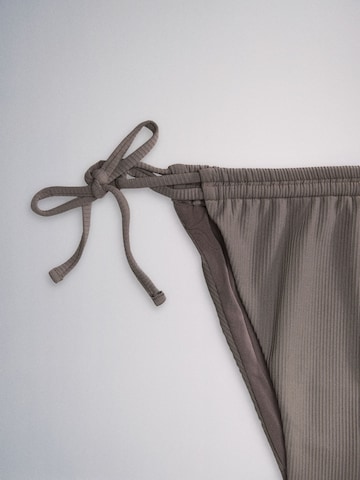 The Set Triangle Bikini in Brown