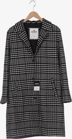 HOLLISTER Jacket & Coat in XL in Black: front