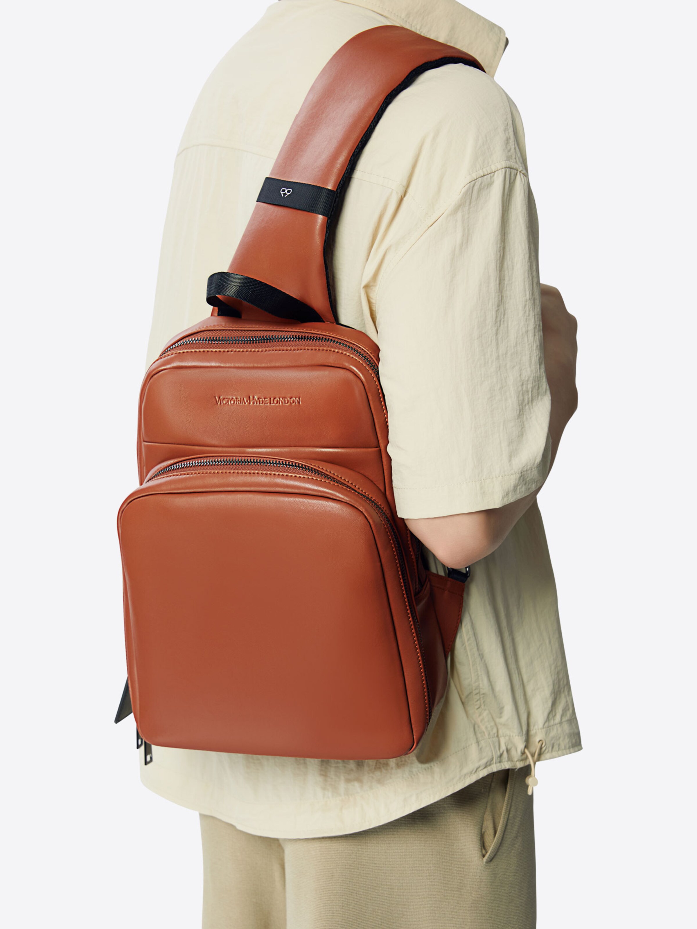 Borsa a tracolla 'Bowen' di Victoria Hyde in marrone: frontale