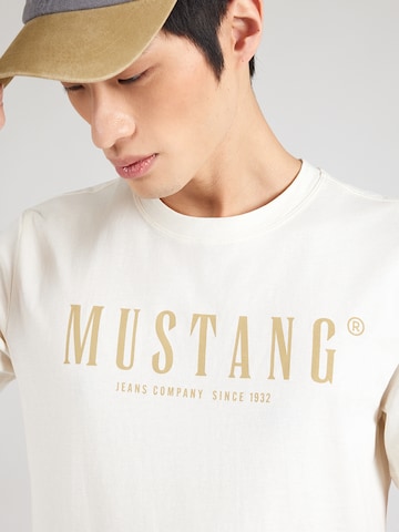 MUSTANGMajica 'Austin' - bež boja