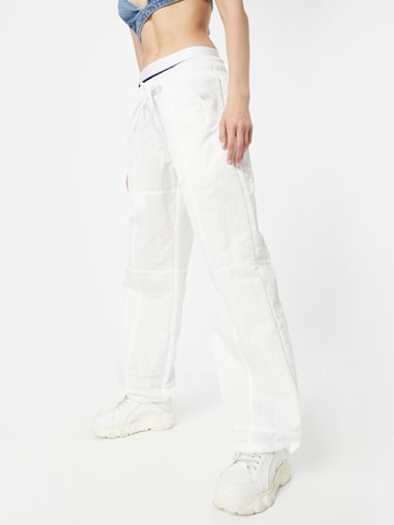 Nasty Gal Wide leg Trousers in White: front