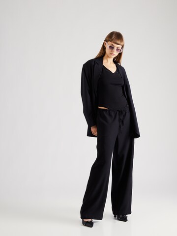 ABOUT YOU Top 'Therese' in Black