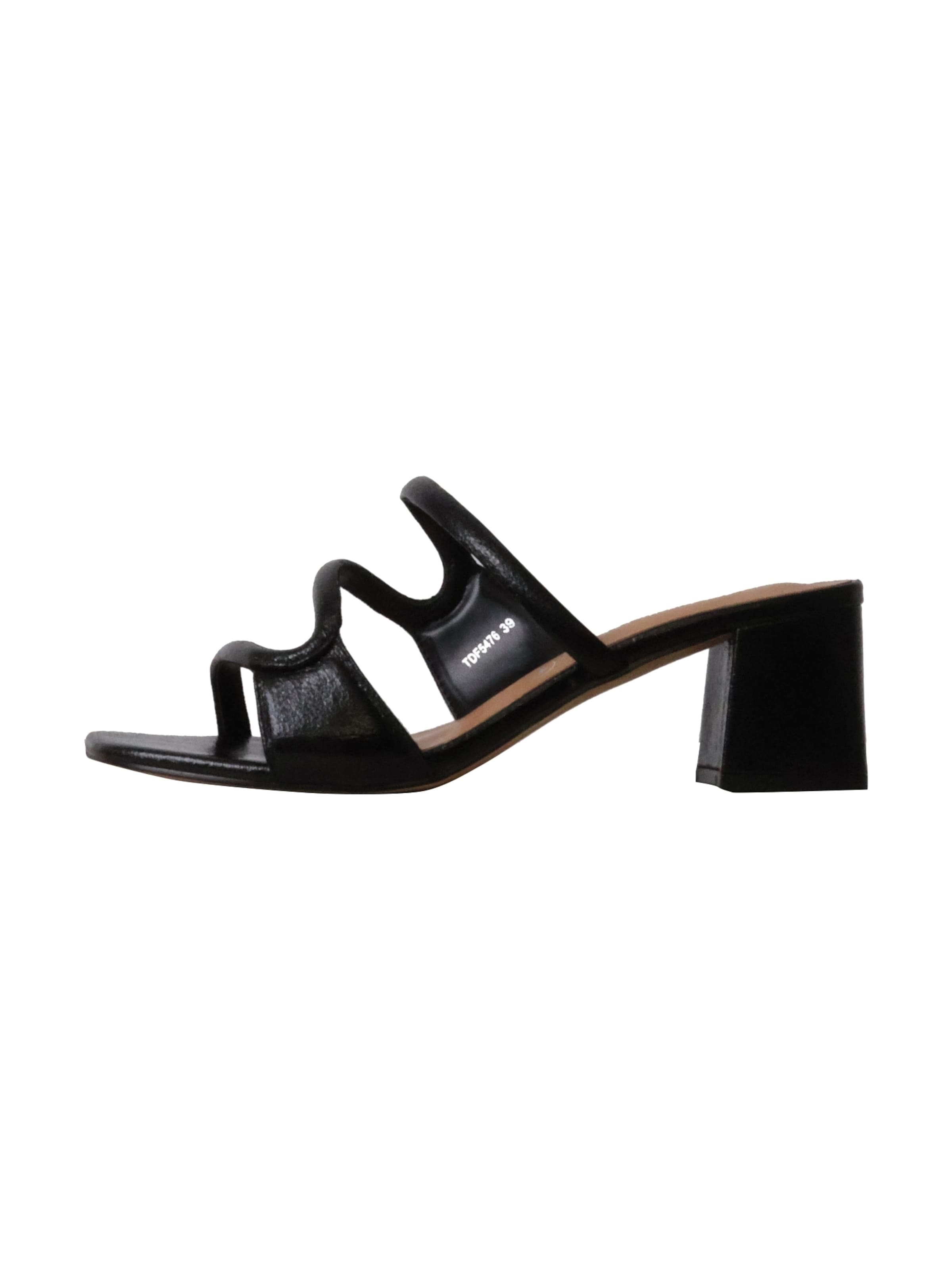 Sandalo di The Divine Factory in nero: frontale