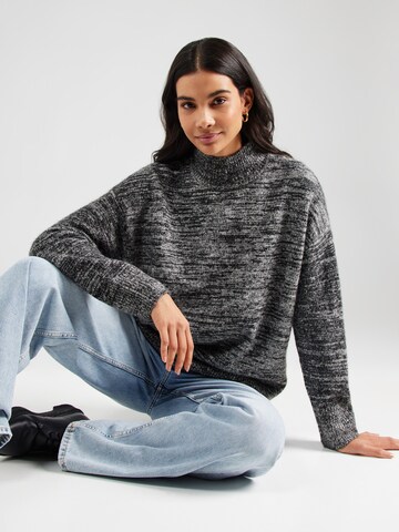 Pull-over VERO MODA en gris : devant