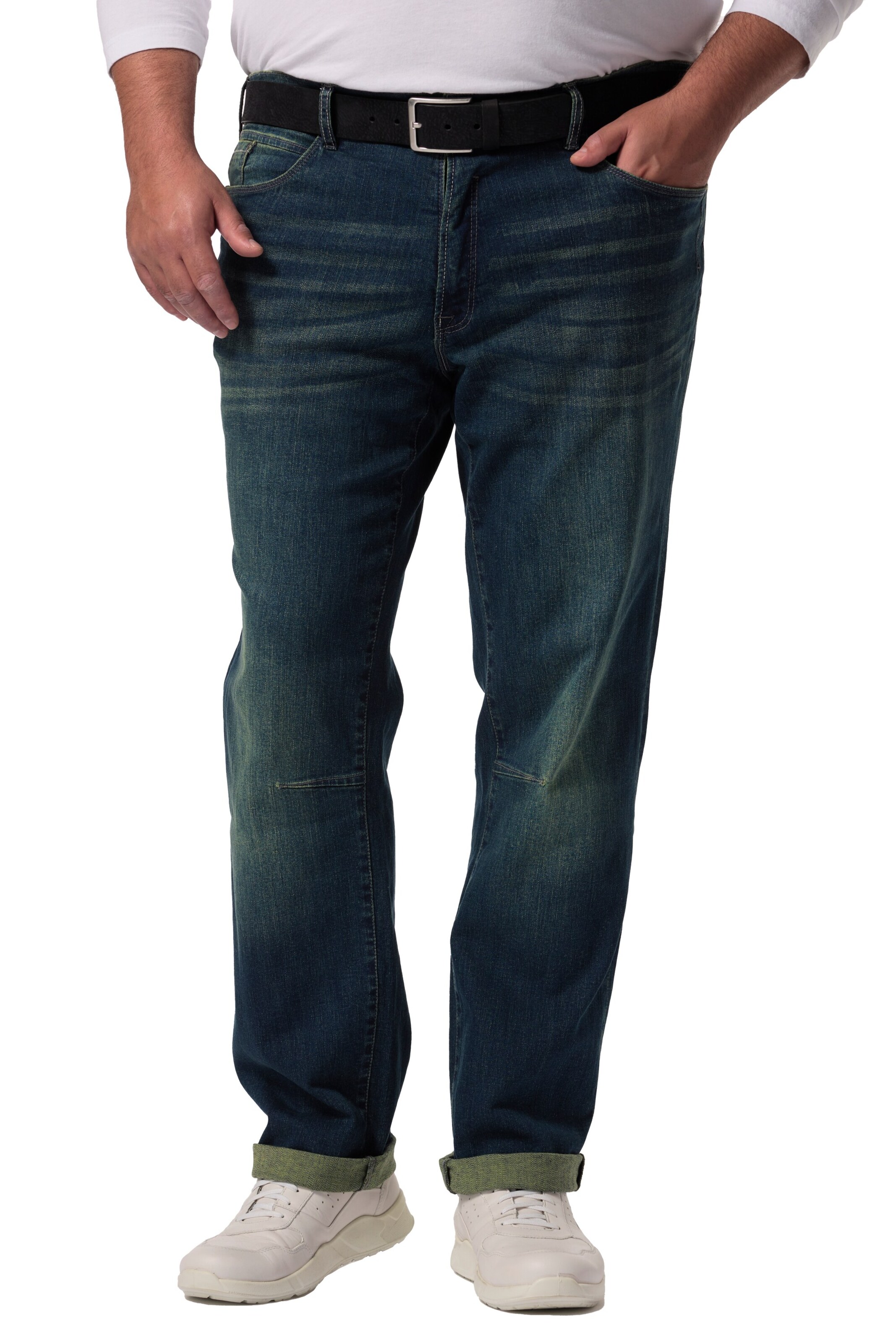 Men Plus Regular Jeans in Blue: front