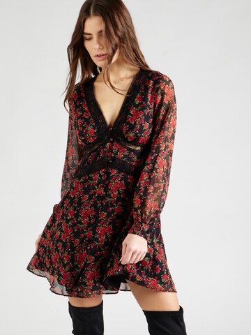 Rochie de la TOPSHOP pe roșu