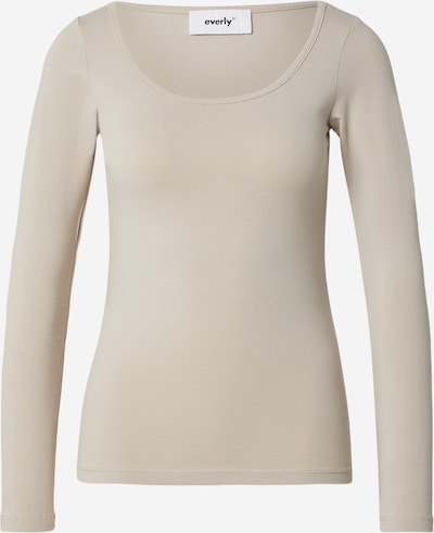 Everly Paita värissä, Tuotenäkymä