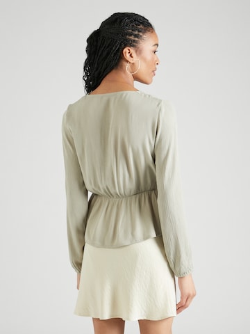 ABOUT YOU Blouse 'Binia' in Groen