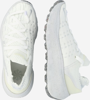 Baskets basses 'Space Hippie 04' Nike Sportswear en blanc