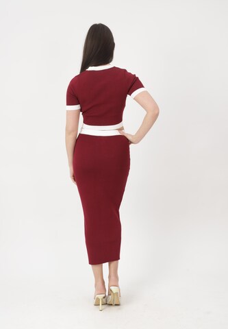 Elara Kostuum in Rood