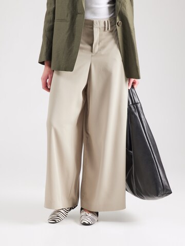 DRYKORN Wide leg Chino trousers in Brown: front