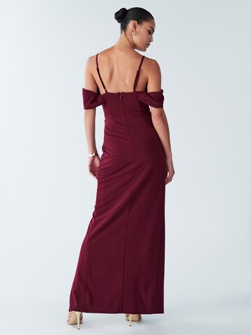 Abito 'Amaliah' di BWLDR in rosso: dietro