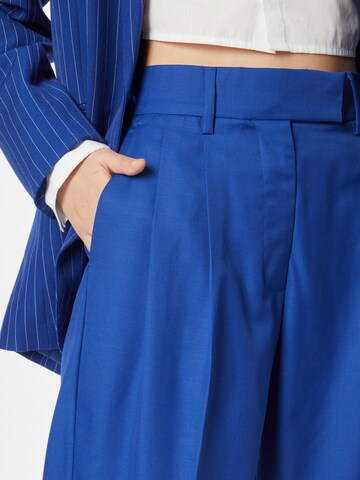 SECOND FEMALE - Perna larga Calças com pregas 'Junni' em azul