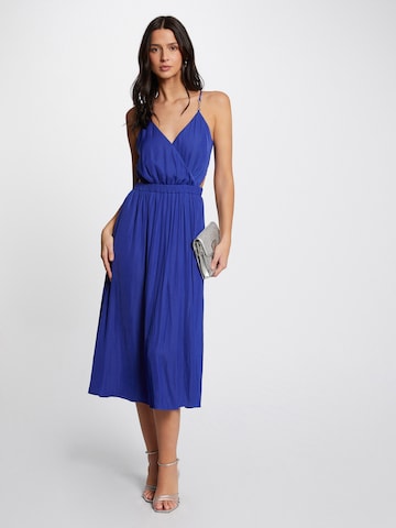 Morgan Коктейльное платье в Синий: спереди