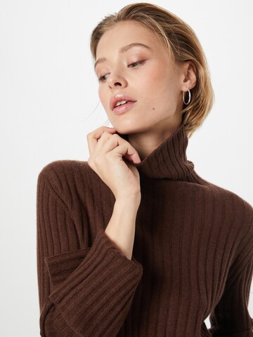 Pure Cashmere NYC Sweater in Brown