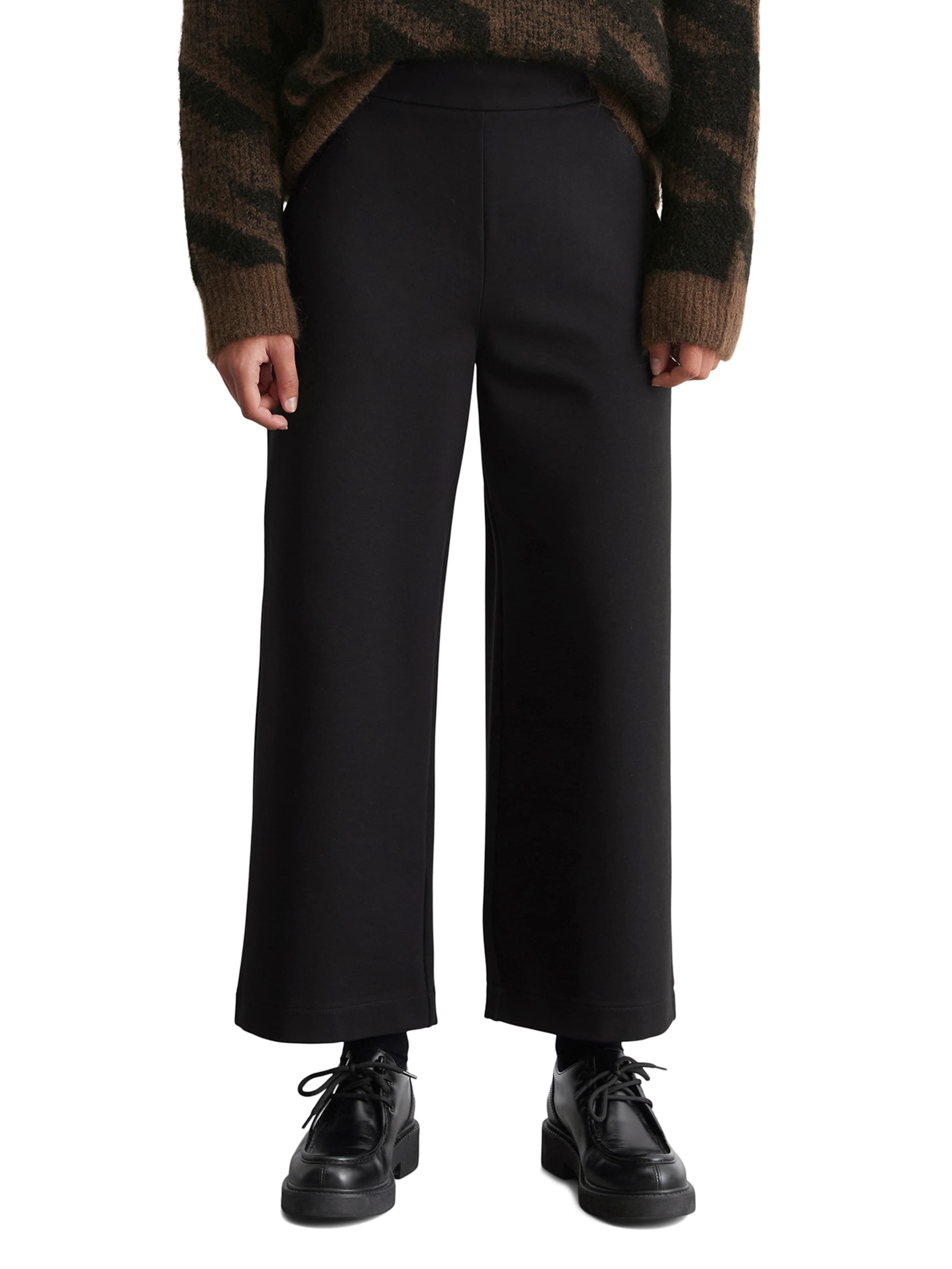 Marc O'Polo DENIM Loose fit Trousers in Black: front