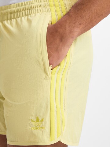ADIDAS ORIGINALS Regular Shorts ' Sprinter ' in Gelb
