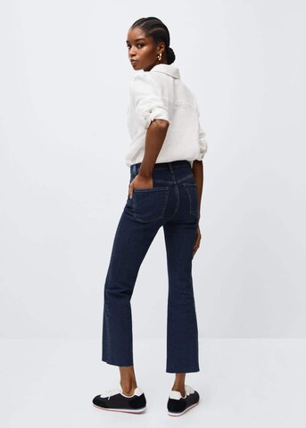 MANGO Bootcut Džíny 'Sienna' – modrá