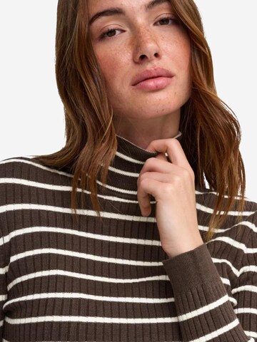 ONLY Kampsun 'ONLKAROL L/S ROLLNECK PULLOVER KNT NOO 15165075', värv pruun