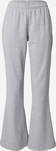 évasé Pantalon de sport Fabletics en gris : devant