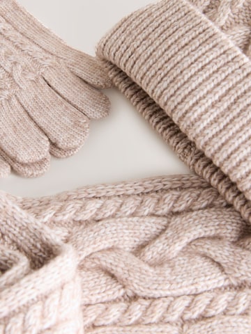 Next Set i beige