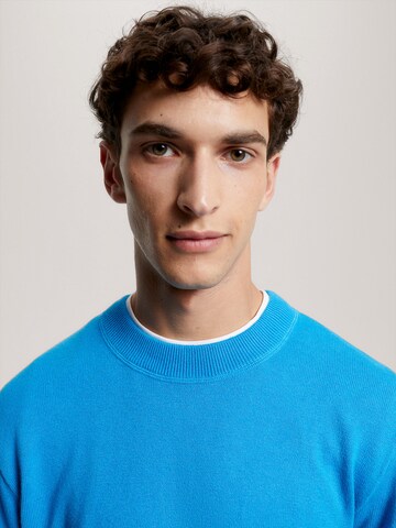 TOMMY HILFIGER Sweater in Blue